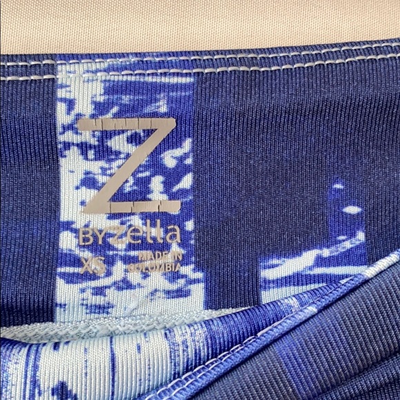 Z by Zella blue abstract leggings - Picture 3 of 3